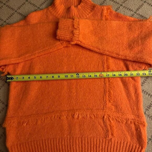 Strut and Bolt orange knit mock neck sweater with fringe detail NWOT L - Picture 5 of 11